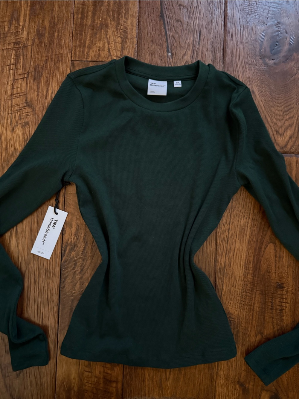Aritzia TNA homestretch Free Dark Green Long Sleeve Ribbed Top
